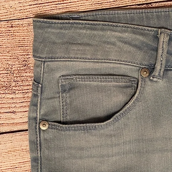 J. Jill Light Wash Authentic Fit Cuffed Cropped Jeans - Picture 5 of 11